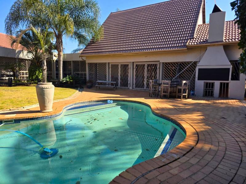 4 Bedroom Property for Sale in Van Riebeeck Park Gauteng