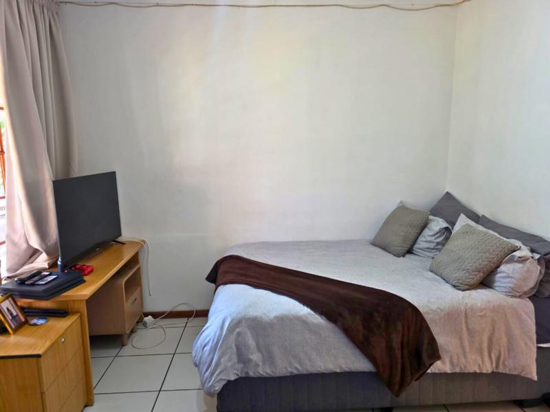 4 Bedroom Property for Sale in Van Riebeeck Park Gauteng