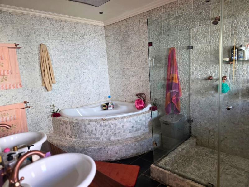 4 Bedroom Property for Sale in Van Riebeeck Park Gauteng