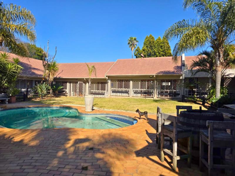 4 Bedroom Property for Sale in Van Riebeeck Park Gauteng