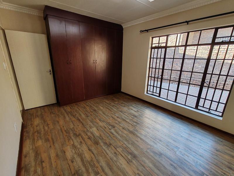 4 Bedroom Property for Sale in Magalieskruin Gauteng