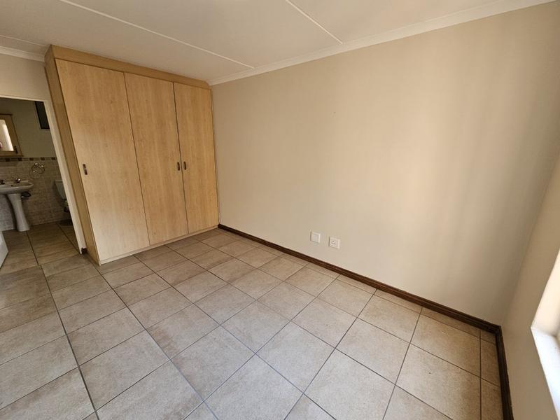 1 Bedroom Property for Sale in Montana Tuine Gauteng