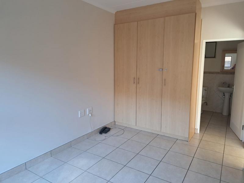 1 Bedroom Property for Sale in Montana Tuine Gauteng