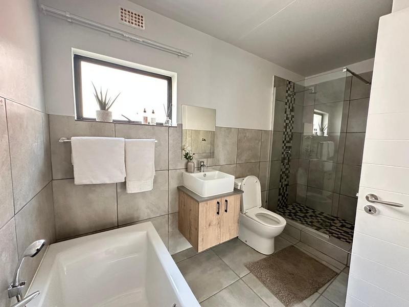 2 Bedroom Property for Sale in Orlando Gauteng