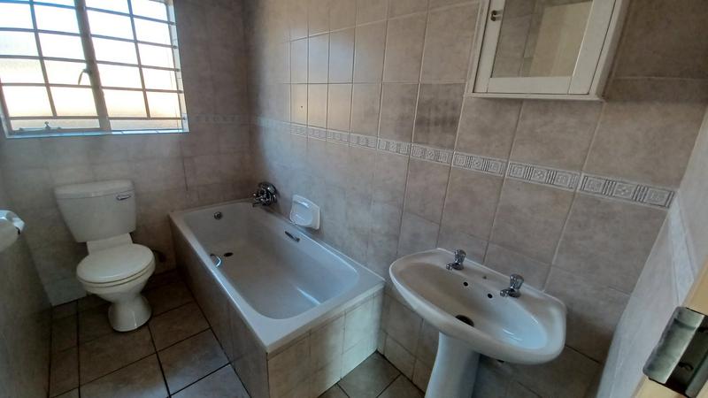 3 Bedroom Property for Sale in Annlin Gauteng