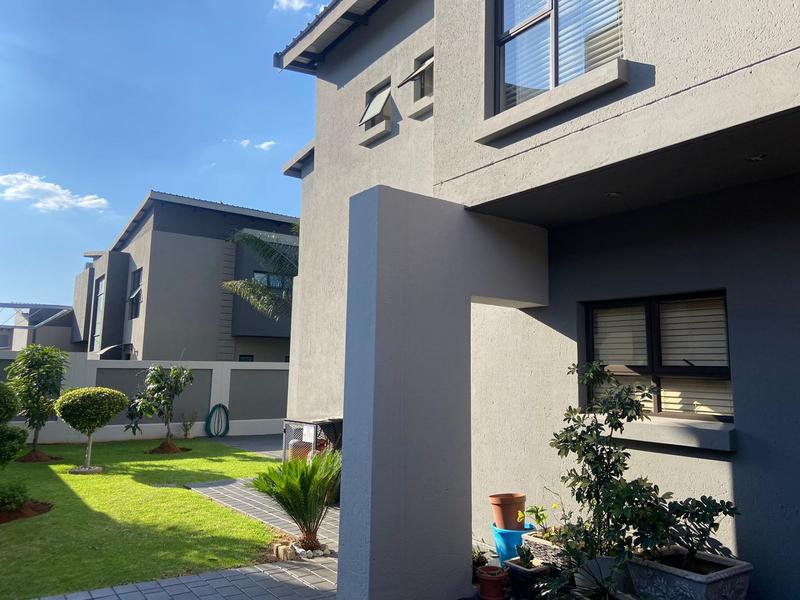 4 Bedroom Property for Sale in Magalieskruin Gauteng