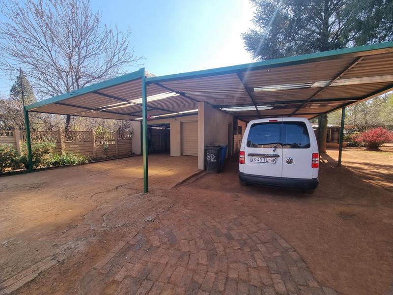 5 Bedroom Property for Sale in Walker Fruit Farms Gauteng