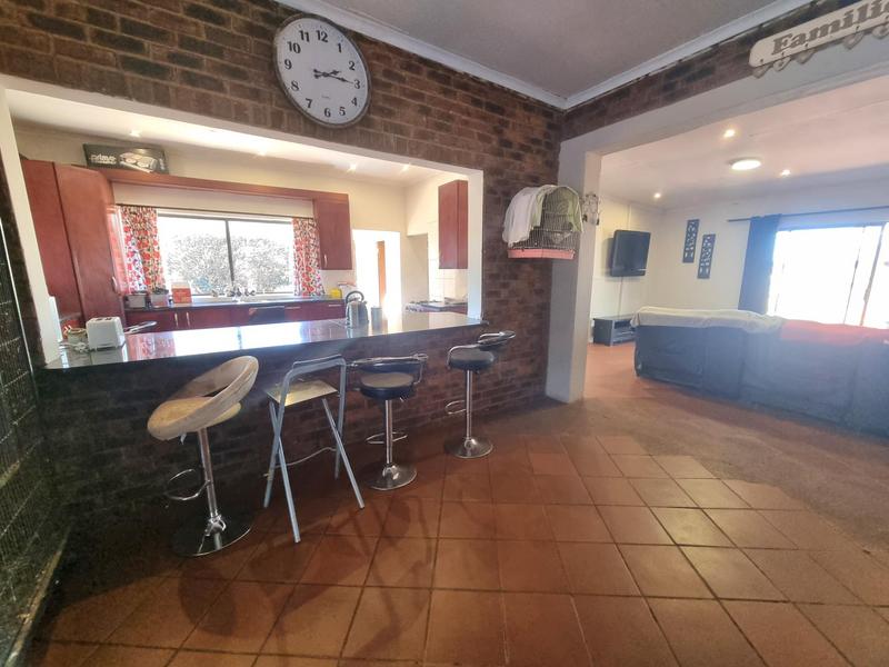 5 Bedroom Property for Sale in Walker Fruit Farms Gauteng