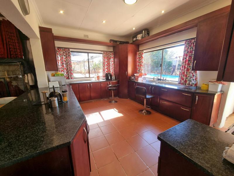 5 Bedroom Property for Sale in Walker Fruit Farms Gauteng
