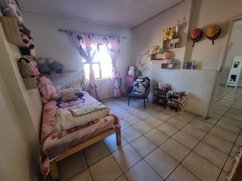 5 Bedroom Property for Sale in Walker Fruit Farms Gauteng
