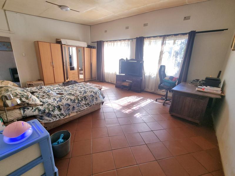 5 Bedroom Property for Sale in Walker Fruit Farms Gauteng