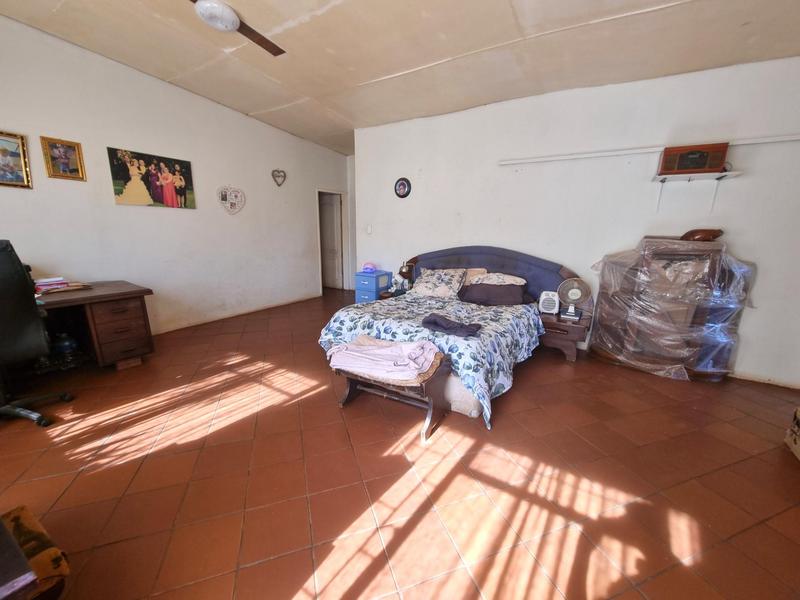 5 Bedroom Property for Sale in Walker Fruit Farms Gauteng