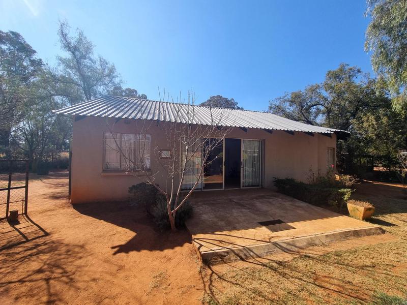 5 Bedroom Property for Sale in Walker Fruit Farms Gauteng