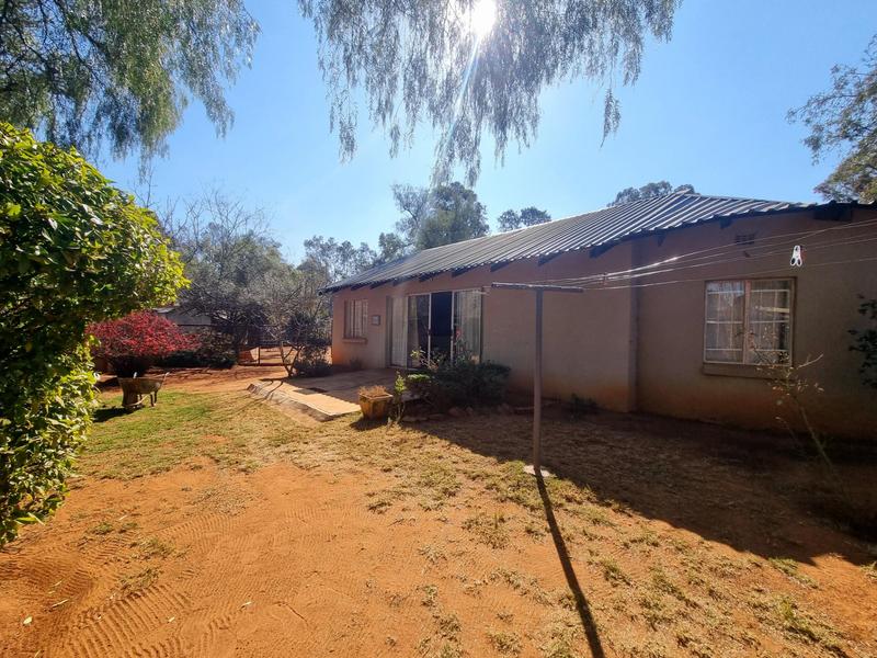 5 Bedroom Property for Sale in Walker Fruit Farms Gauteng