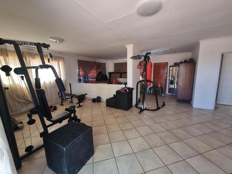 5 Bedroom Property for Sale in Walker Fruit Farms Gauteng