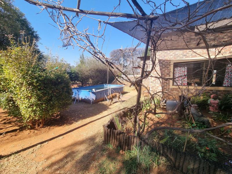 5 Bedroom Property for Sale in Walker Fruit Farms Gauteng