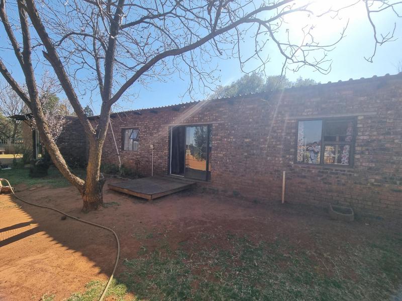 5 Bedroom Property for Sale in Walker Fruit Farms Gauteng