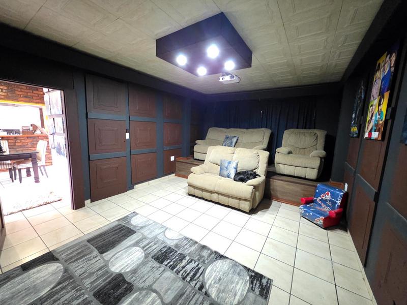 3 Bedroom Property for Sale in Golf Park Gauteng