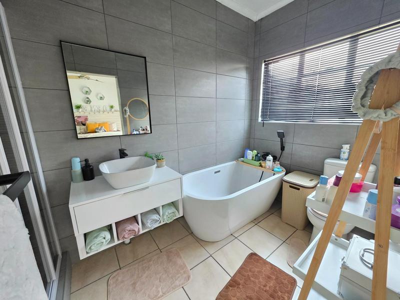 3 Bedroom Property for Sale in Golf Park Gauteng