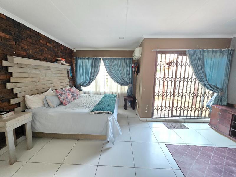 3 Bedroom Property for Sale in Golf Park Gauteng