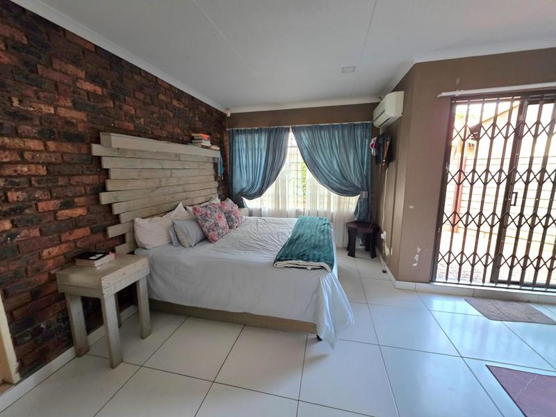 3 Bedroom Property for Sale in Golf Park Gauteng