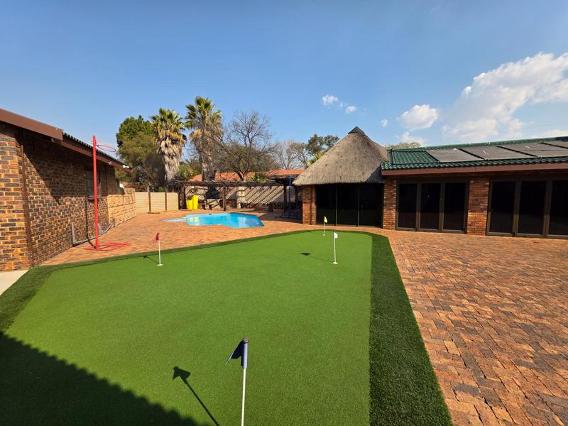 3 Bedroom Property for Sale in Golf Park Gauteng
