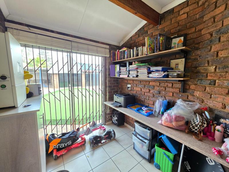 3 Bedroom Property for Sale in Golf Park Gauteng