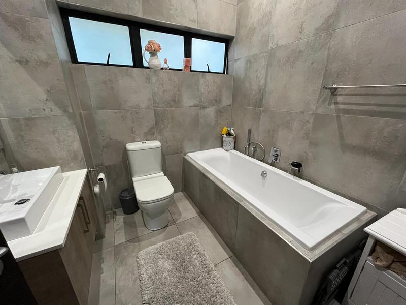1 Bedroom Property for Sale in Menlo Park Gauteng
