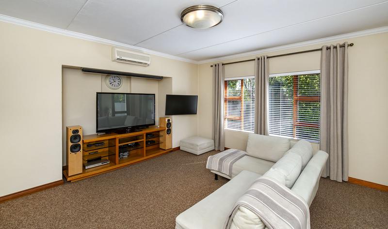 3 Bedroom Property for Sale in Sunninghill Gauteng