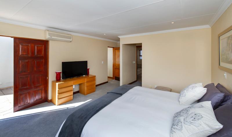3 Bedroom Property for Sale in Sunninghill Gauteng