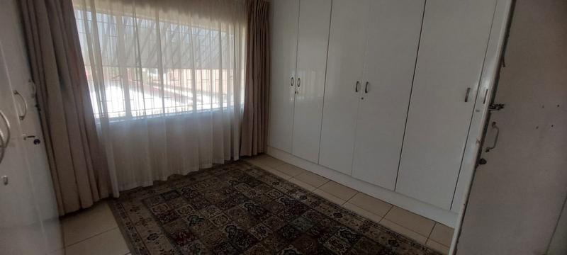 6 Bedroom Property for Sale in Laudium Gauteng