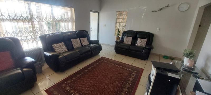 6 Bedroom Property for Sale in Laudium Gauteng