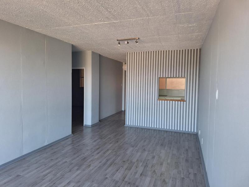 1 Bedroom Property for Sale in La Montagne Gauteng