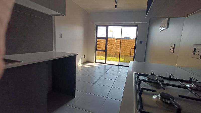 To Let 2 Bedroom Property for Rent in Waterkloof Ridge Gauteng