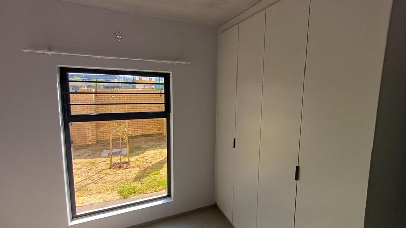 To Let 2 Bedroom Property for Rent in Waterkloof Ridge Gauteng