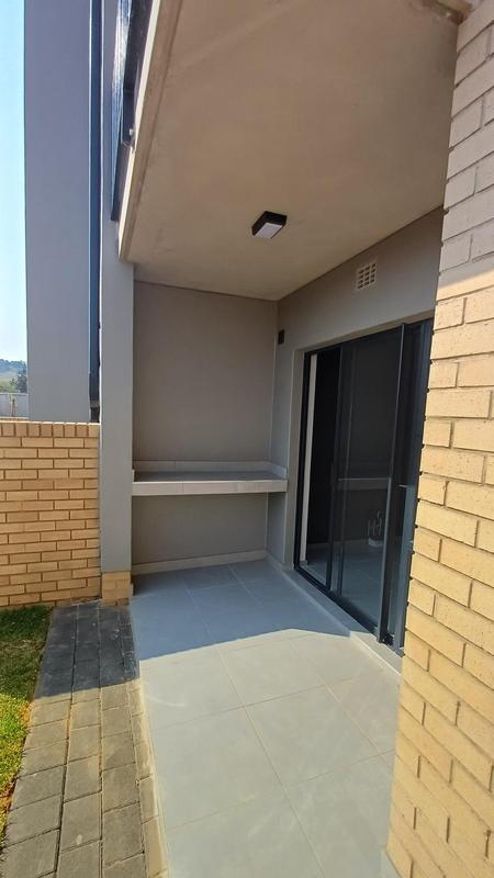 To Let 2 Bedroom Property for Rent in Waterkloof Ridge Gauteng