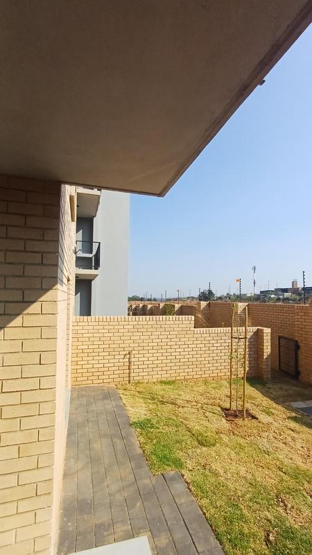 To Let 2 Bedroom Property for Rent in Waterkloof Ridge Gauteng