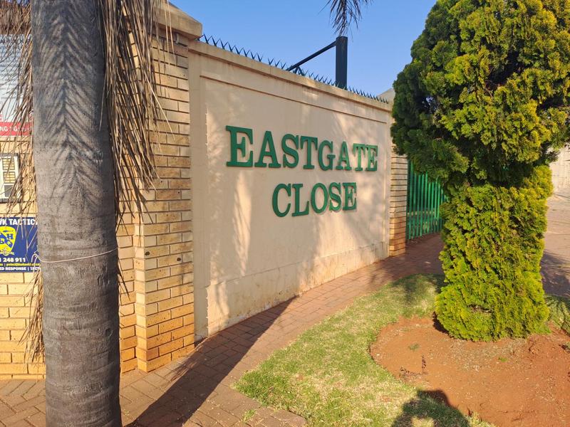 2 Bedroom Property for Sale in Bezuidenhout Valley Gauteng