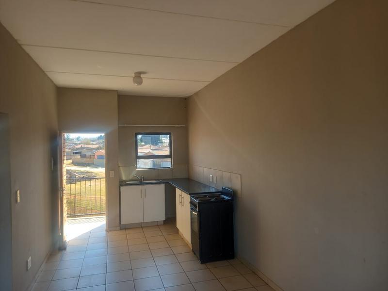 To Let 2 Bedroom Property for Rent in Chiawelo Gauteng