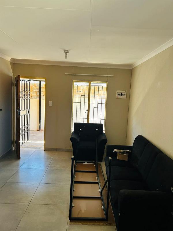 To Let 2 Bedroom Property for Rent in Mahube Valley Gauteng