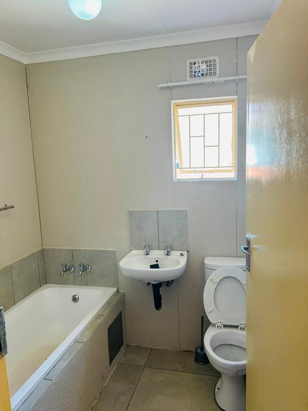 To Let 2 Bedroom Property for Rent in Mahube Valley Gauteng