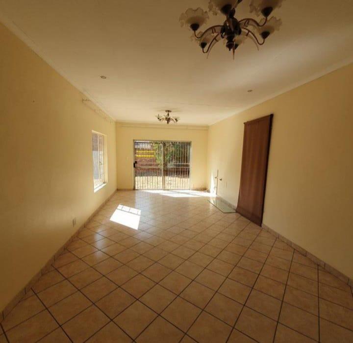 3 Bedroom Property for Sale in Thatchfield Gauteng