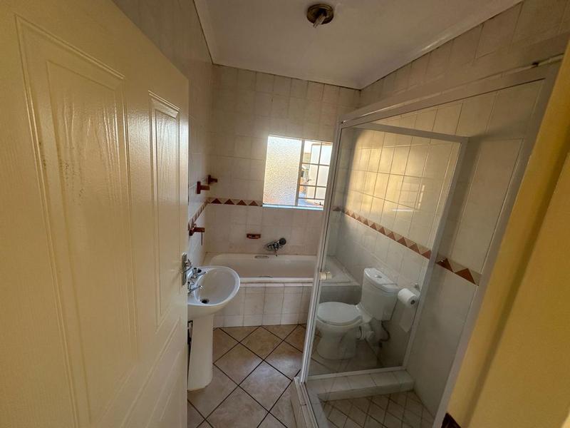 3 Bedroom Property for Sale in Thatchfield Gauteng