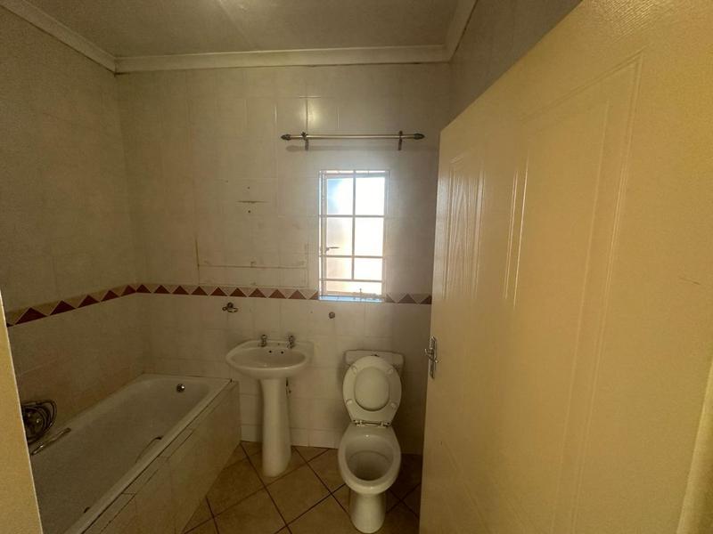 3 Bedroom Property for Sale in Thatchfield Gauteng