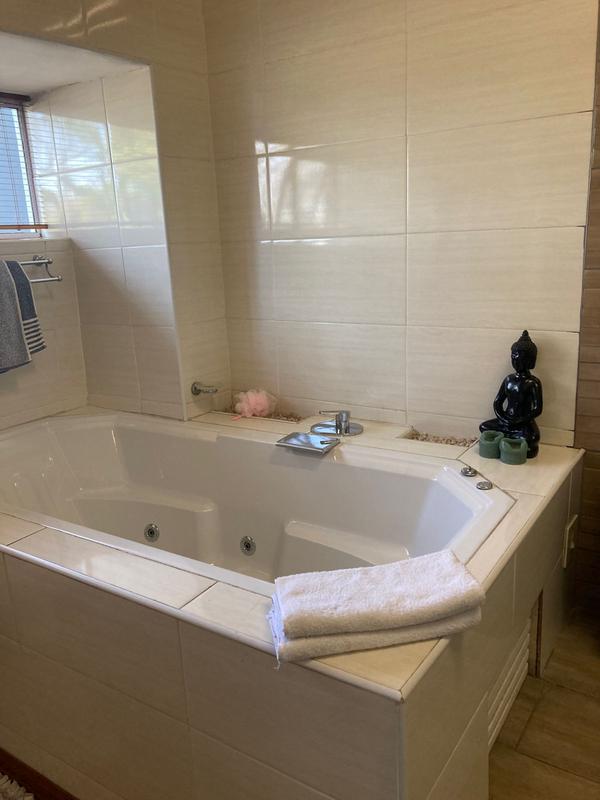 4 Bedroom Property for Sale in Primrose Hill Gauteng