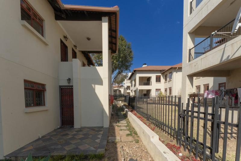 2 Bedroom Property for Sale in Paulshof Gauteng