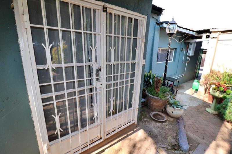 6 Bedroom Property for Sale in Primrose Gauteng
