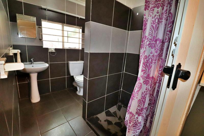 6 Bedroom Property for Sale in Primrose Gauteng