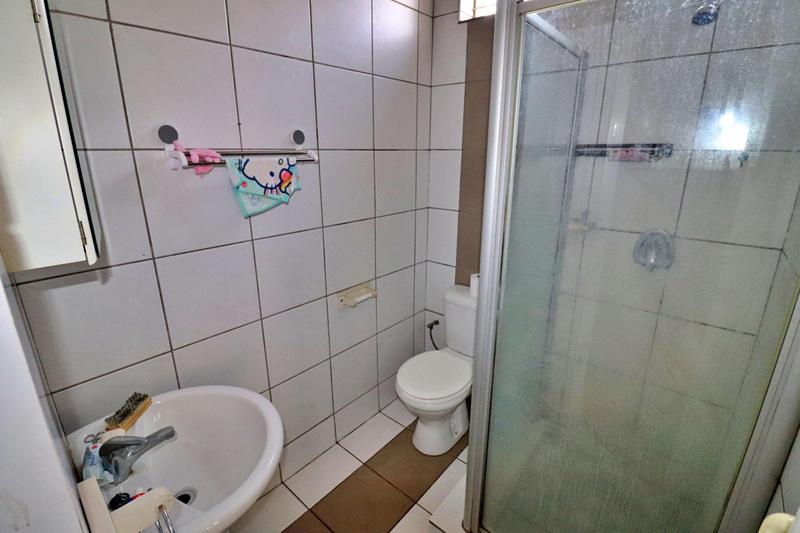 6 Bedroom Property for Sale in Primrose Gauteng