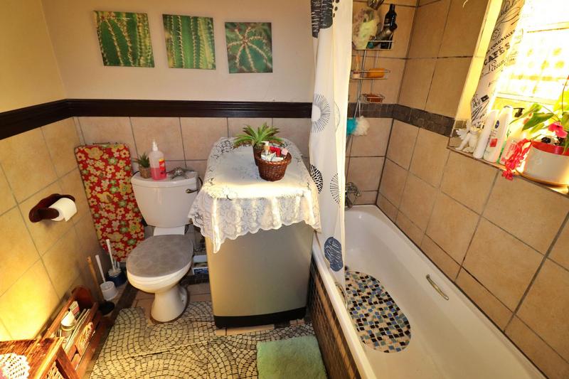 6 Bedroom Property for Sale in Primrose Gauteng
